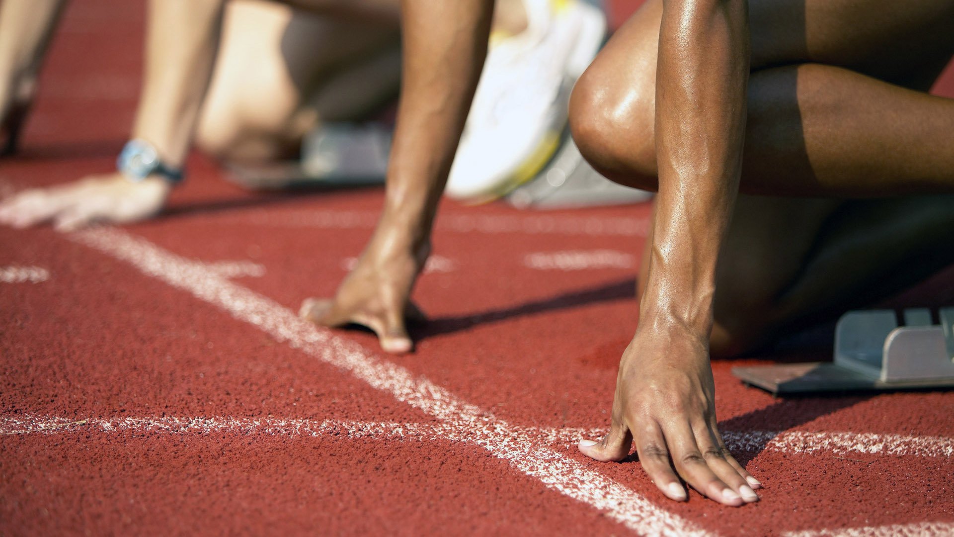 世界青年滑雪锦标赛中国队表现优异，滑雪比赛青年组年龄段