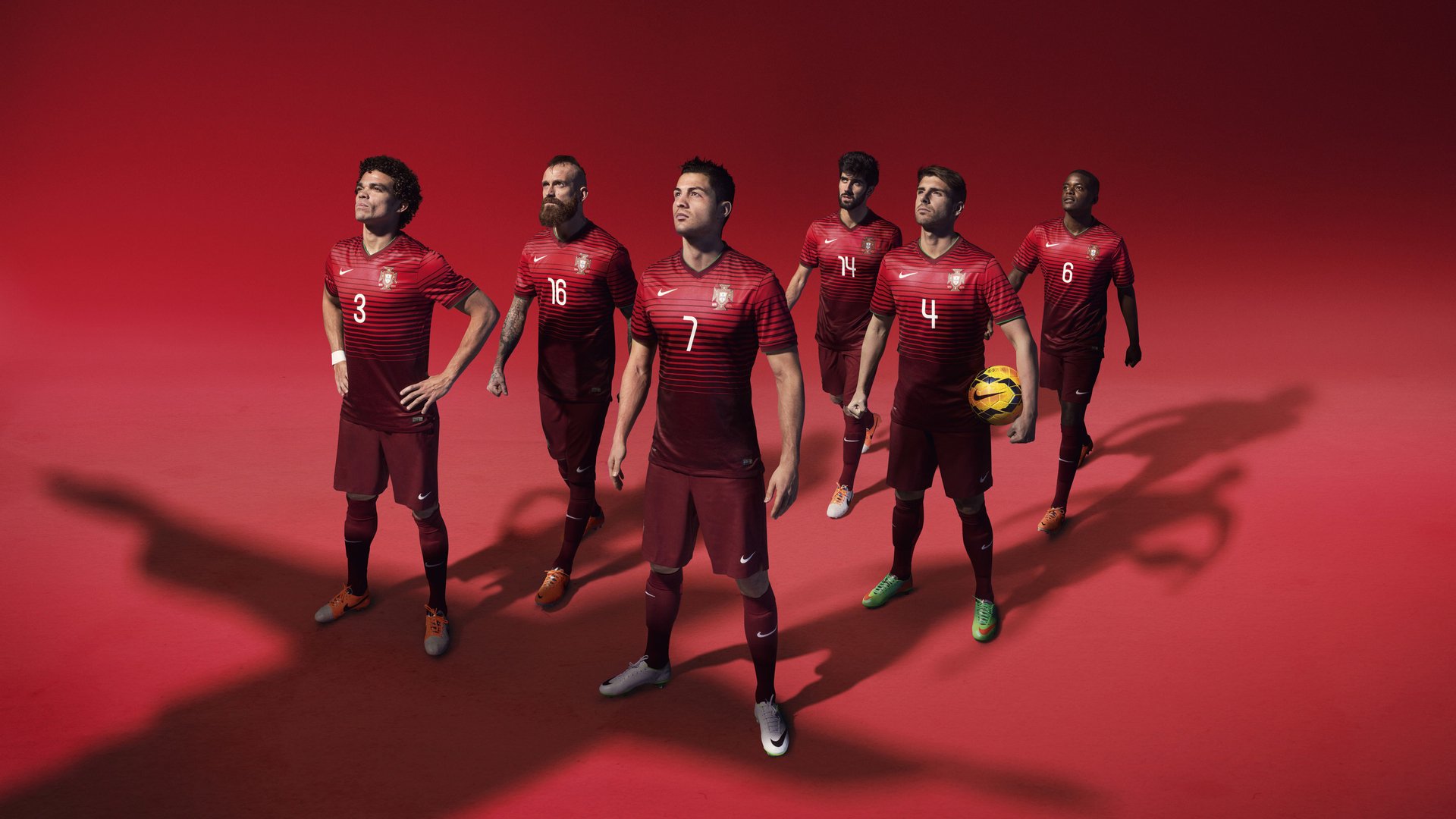 英超比赛中裁判语调与非语言行为对球员情绪波动的影响,用语言或行为对裁判员