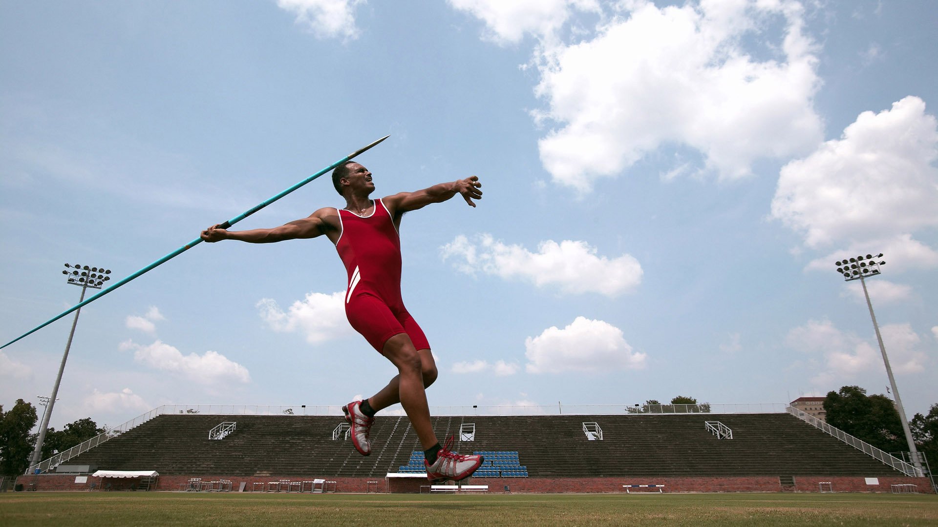 仰泳项目朝鲜选手节奏稳定,仰泳视频教练讲解